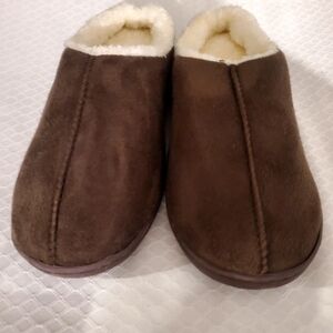 Cozy Brown Suede Sherpa Slippers with Memory Foam